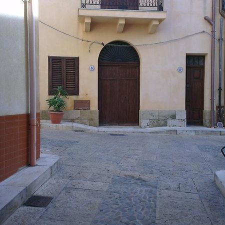 Trappeto Vacation Apartment 객실 사진